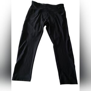 NYL Women's Athletic Legging Capri Black Size Mediun